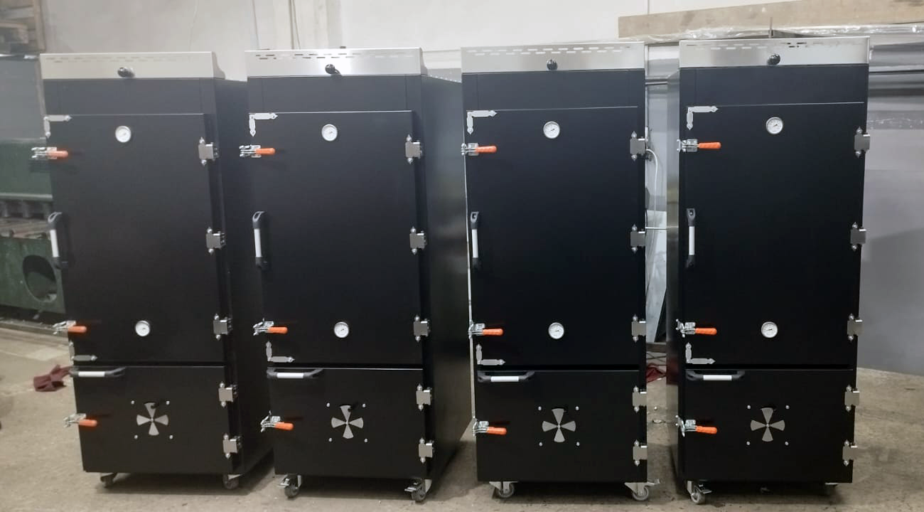 90×90×185 Black Wood-Fired Smoker Oven