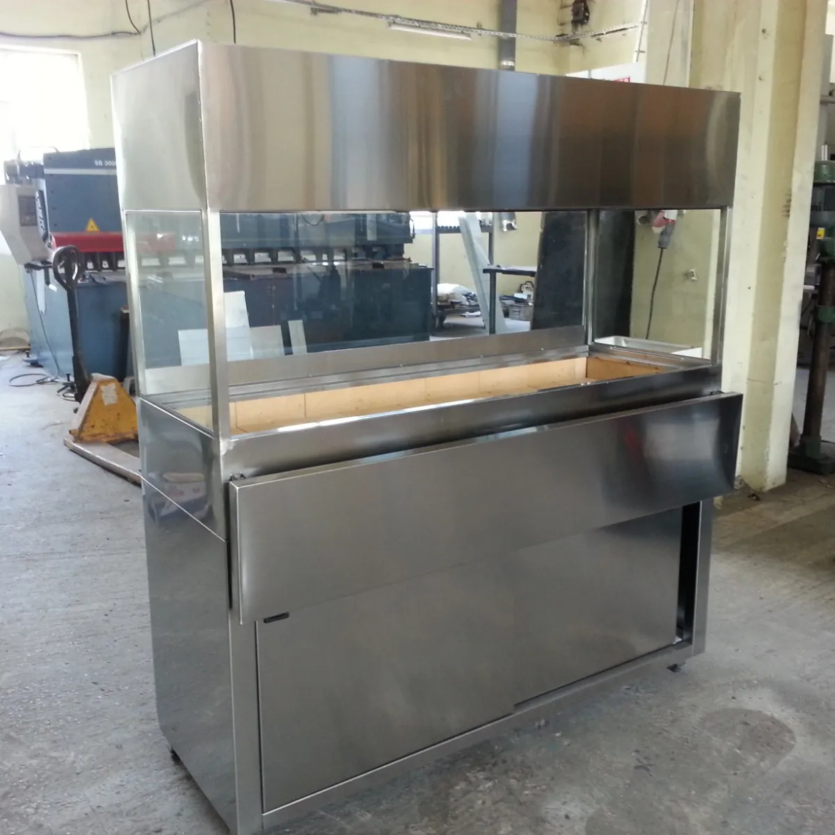 Davlumbazlı Camlı Ocak Başı Mangal